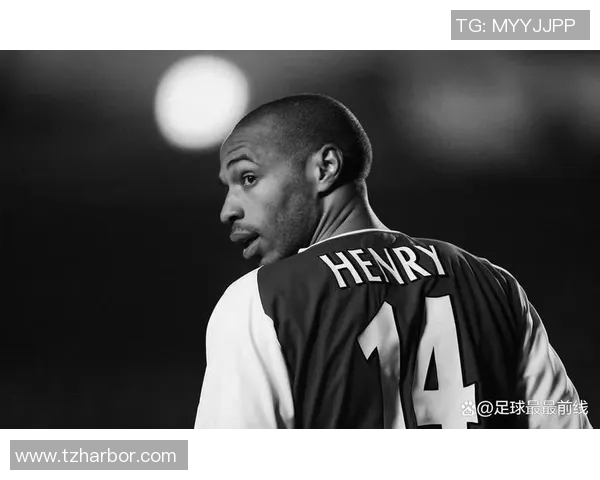 全球足球界的帅哥明星们展现魅力与才华的精彩瞬间 全球足球界的帅哥明星们展现魅力与才华的精彩瞬间