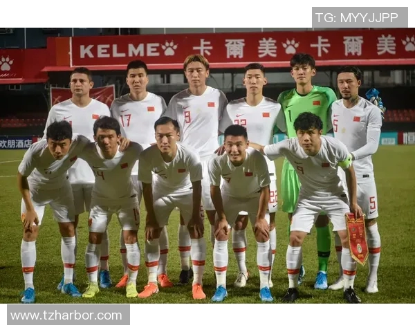 时尚与运动的结合足球明星图案T恤让你尽显个性与活力 时尚与运动的结合足球明星图案T恤让你尽显个性与活力